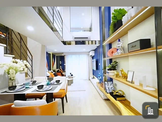 Selling down payment on Culture Chula, 17th floor, Duplex room, beautifully decorated, livable, view of Lumpini Park. If you don't reserve, you're mak
