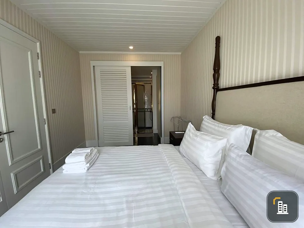 For sale: Grand Florida Beachfront Condo Resort Pattaya (Jomtien). Fully furnished, ready to move in. Book now.