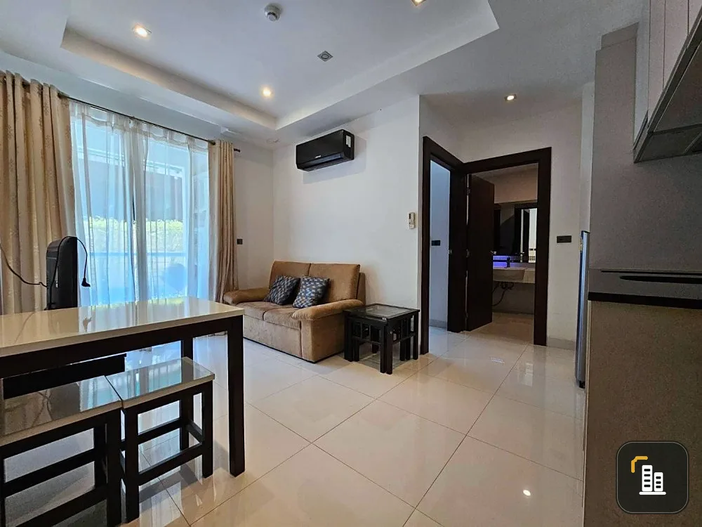 For sale: Serenity Wongamat (North Pattaya), 1st floor, bright room, easy to look at. Comes with a built-in kitchen, hurry and reserve now.
