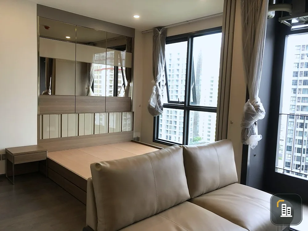 For sale Ideo Q Siam Ratchathewi, the whole room is built-in, very good. I will buy it myself. Or buy and invest and it's great!!