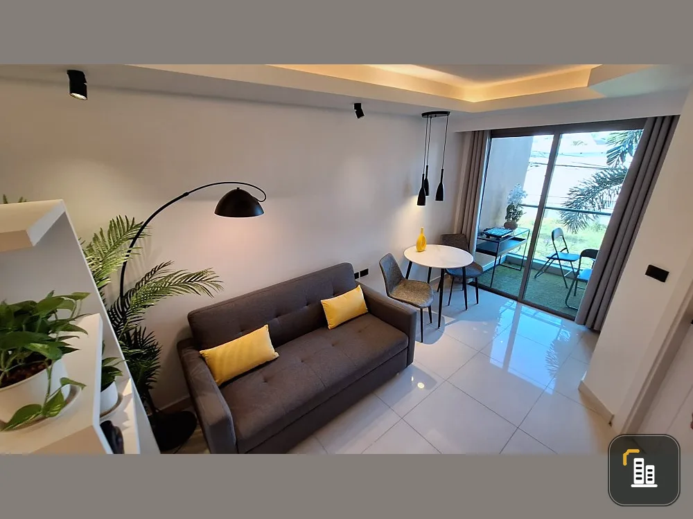 For sale: Laguna Beach Resort 2 (Jomtien). The room is simply decorated, comfortable, bright and airy. Move now, don't delay.