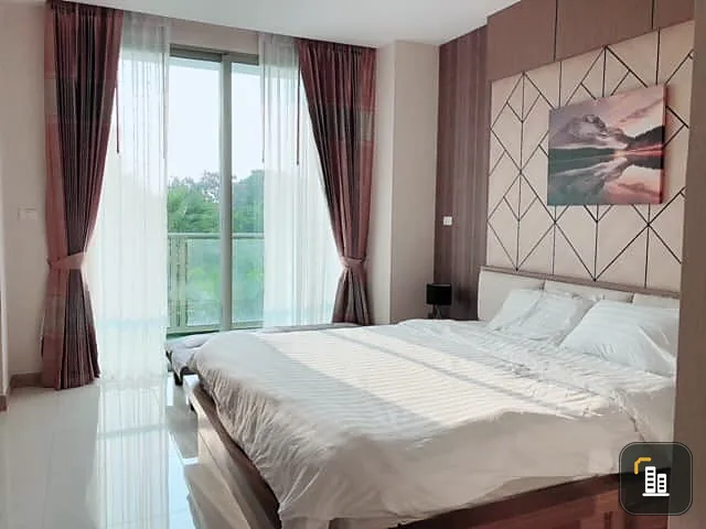 For rent: The Riviera Wongamat Beach (North Pattaya), water park view, awesome built-ins, very worth booking.