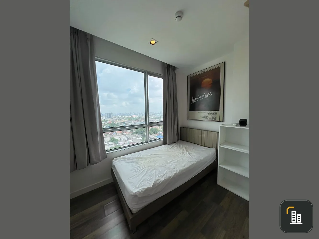 For sale and rent: The Room Sathorn-Taksin, 19th floor, great city view. The atmosphere is very good. Feng Shui is very good. Don't miss it.