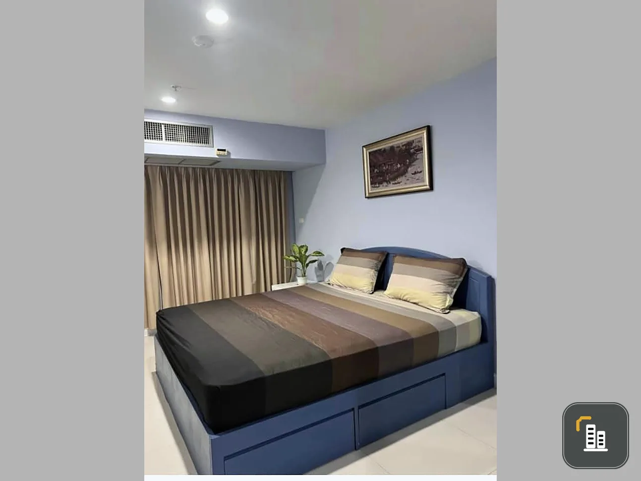 Condo for rent, The Royal Place, 2 floors, 10 colorful rooms. With built-in kitchen Plus electrical appliances. Reserve now.