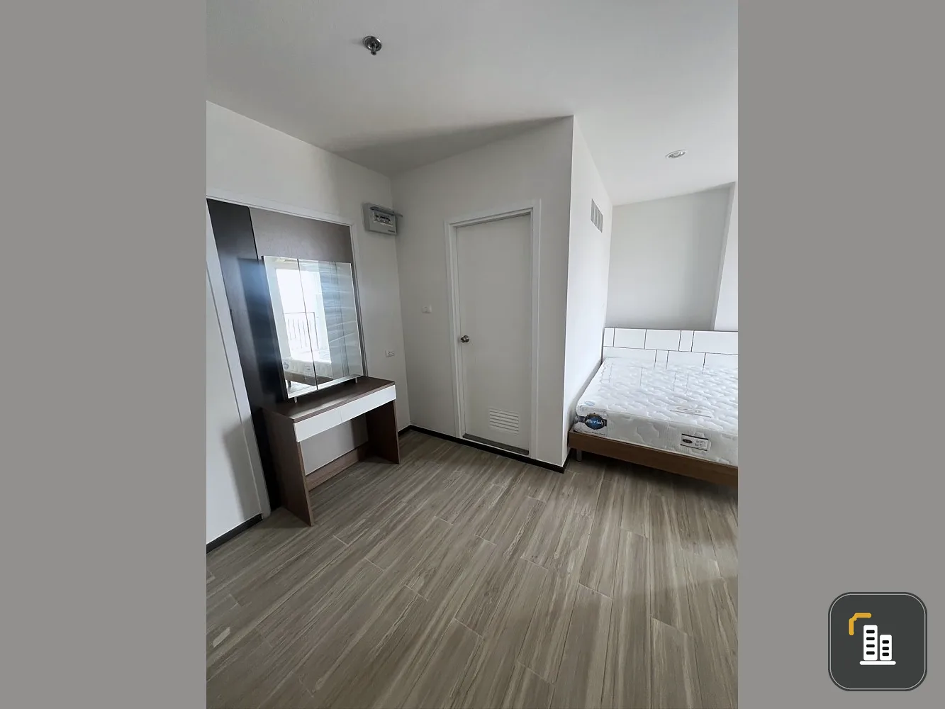 For rent: Origins Bangmod-Rama 2, spacious room, 2 rooms next to each other, fully furnished, ready to move in.