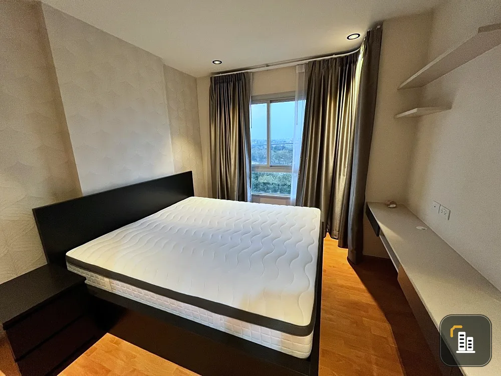 Selling the President Petchkasem-Bang Khae Good room With the whole room wallpaper Good location that should not be missed