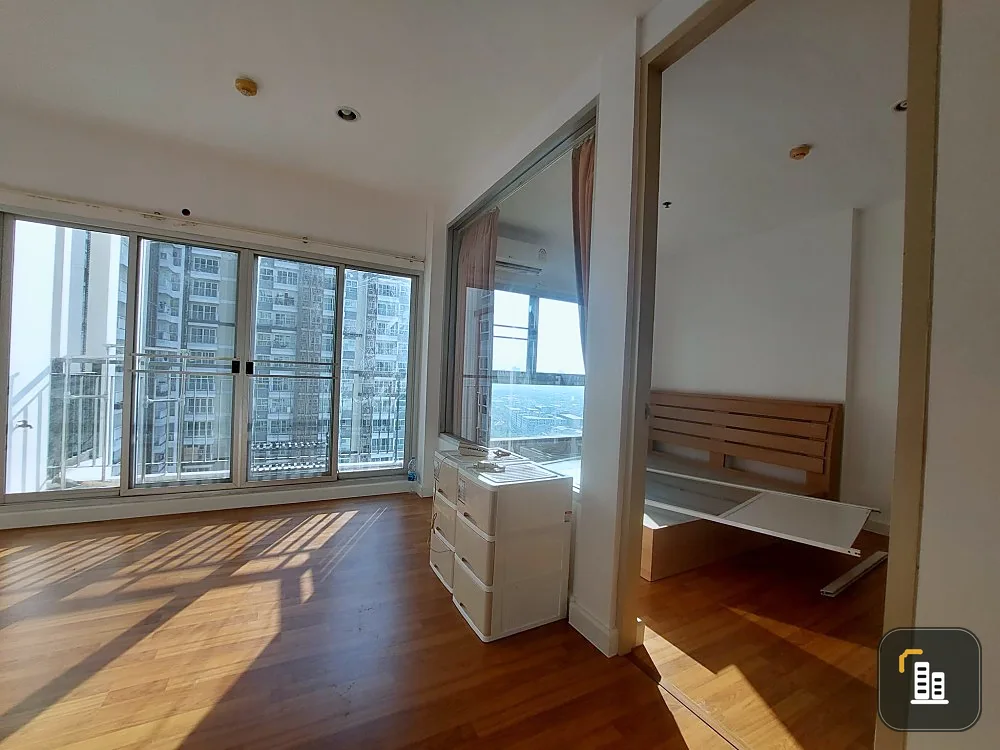 Selling/renting empty rooms, The Parkland, Taksin, Tha Phra, high class room, city view The living space cannot be missed.