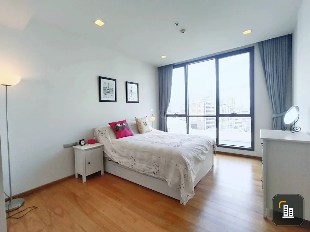 Rent Hyde Sukhumvit 13, vast room Airy, comfortable There is a complete set of fir. Book and will not be disappointed.