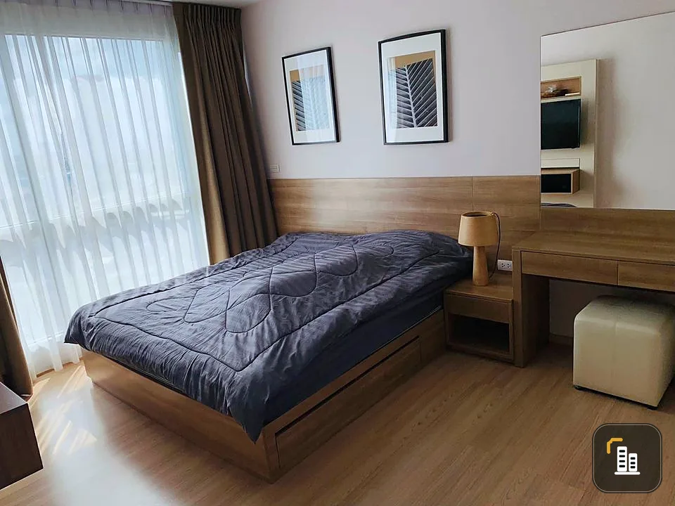 Condo for sale: Rhythm Sathorn, 10th floor, great view, comes with great Buit-Ins. Don't wait, hurry up and be the owner.