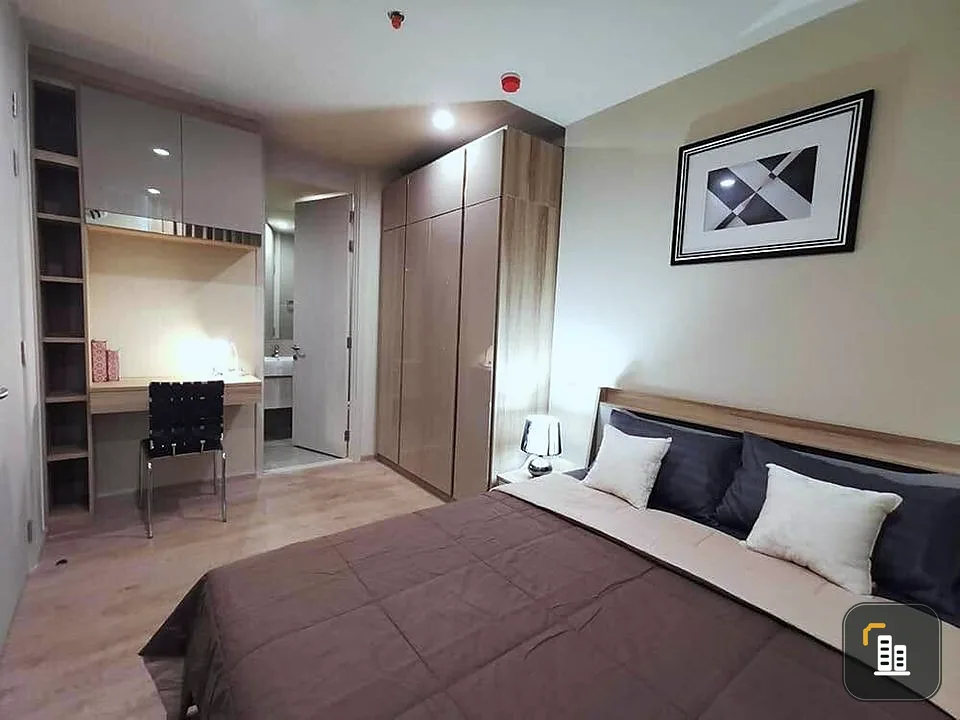 For rent: Noble Recole Sukhumvit 19, 14th floor, room divided into very good proportions. Simple decoration, very stylish. Book now.
