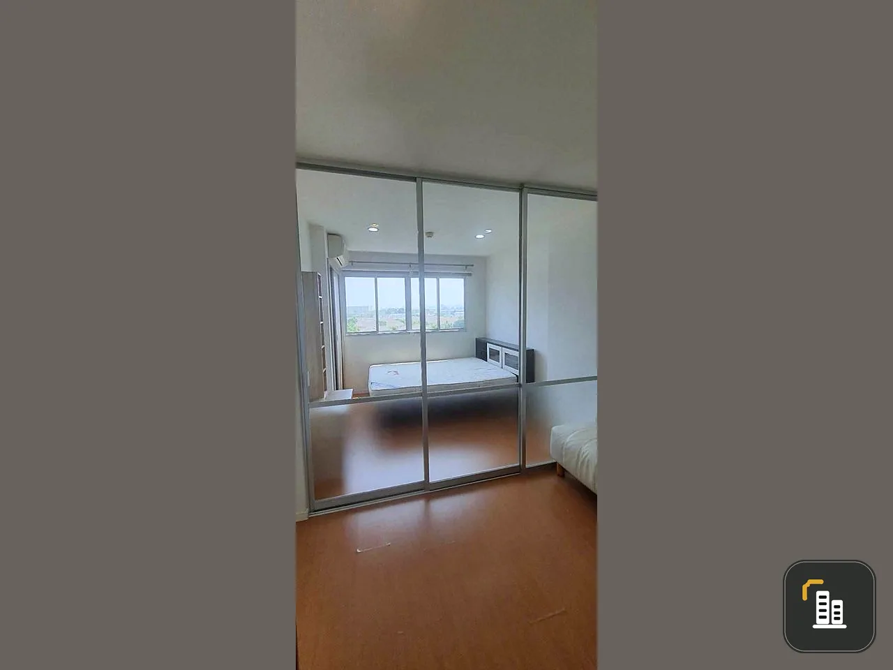 For sale: Lumpini Condo Town Ramintra-Lat Pla Khao, nice room, 6th floor, complete amenities. Book now.