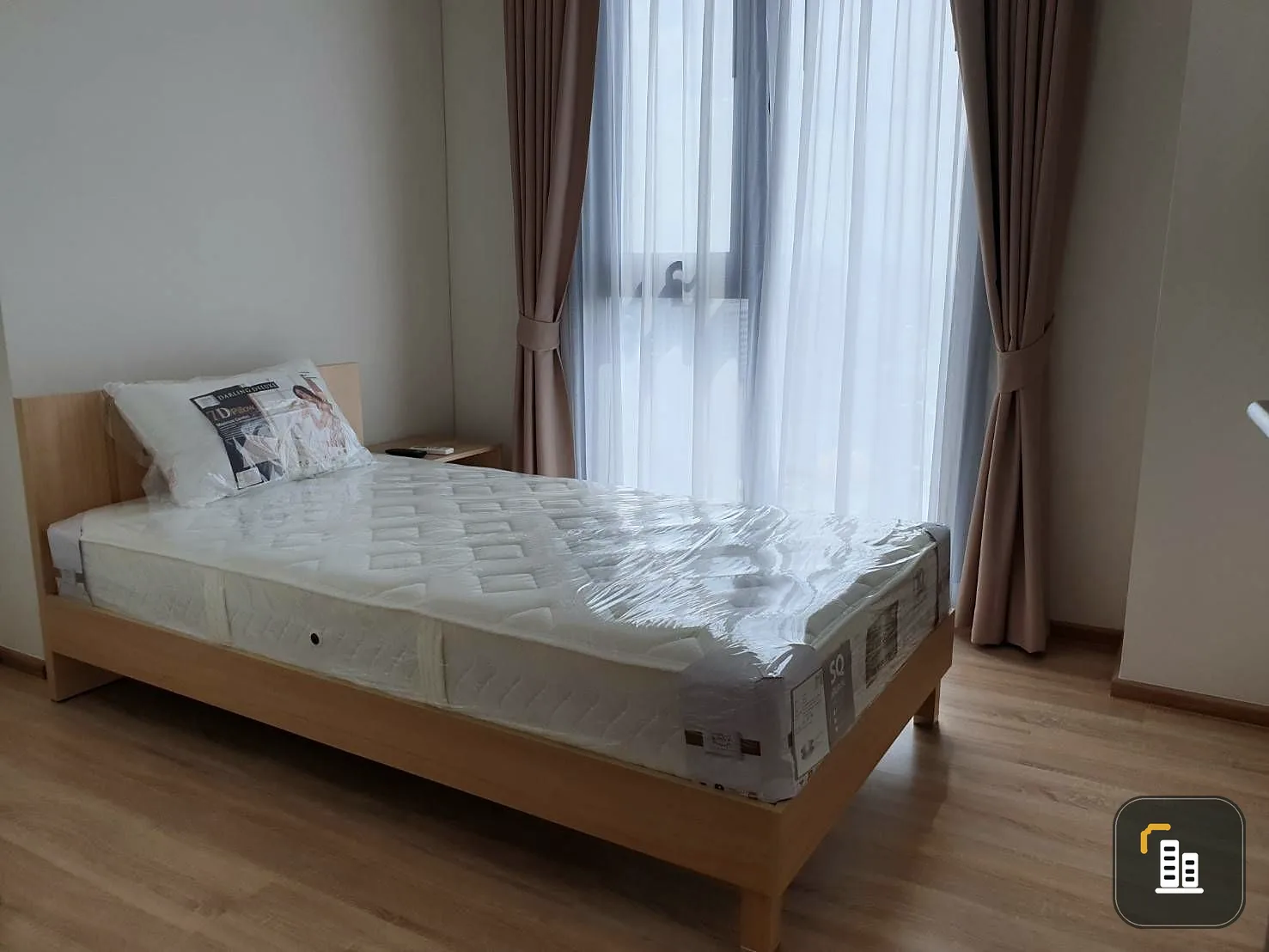 Rented out!!! THE BASE Garden-Rama 9 The room is very spacious, 2 bedrooms, great price, don't be late...book now.