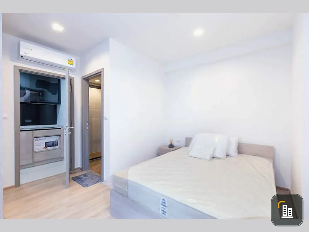 Sale!!! THE BASE Garden Rama 9, white tone room, comfortable for the eyes, very pleasant. If you don't buy it, you will regret it. Urgent!