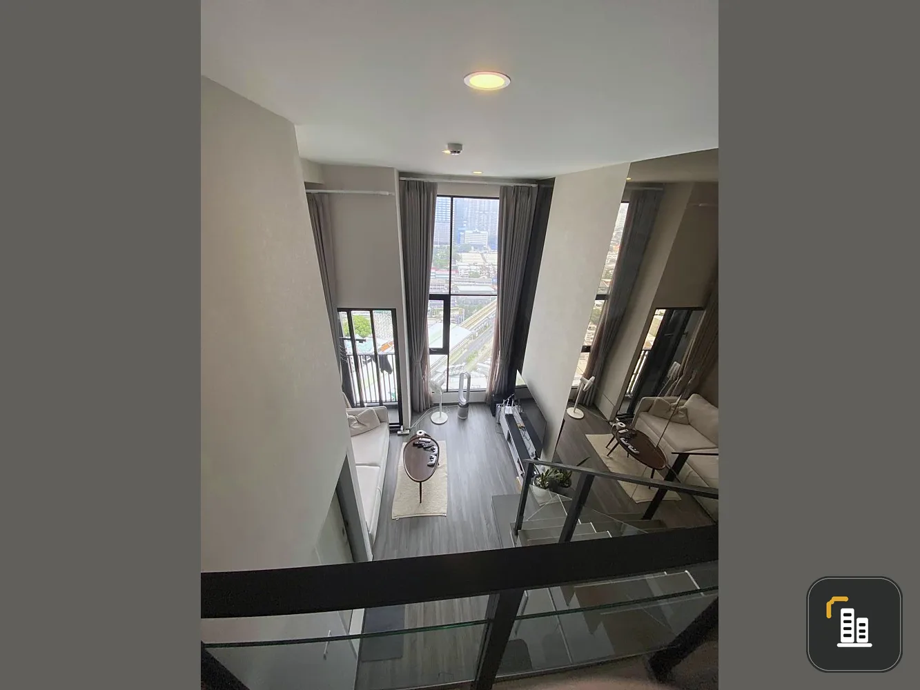 Selling condo rental, Night Bridge, Space, Ratchayothin, Double Space, a high view of the city.