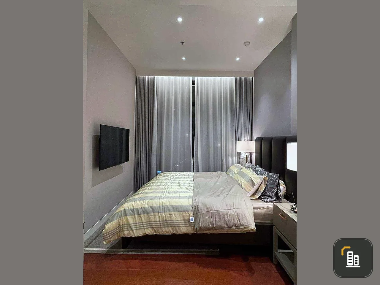 For sale Khun Byu, large room Decorated with good furniture. Complete with famous brand electrical appliances, don't miss it.