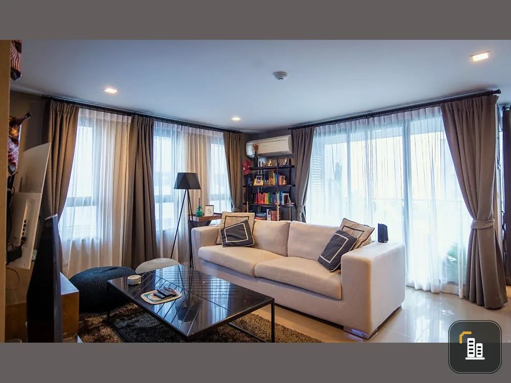 Condo for rent, Mirage Sukhumvit 27, spacious room. Great usable space, good price, you have to hurry and reserve now, don't miss it.