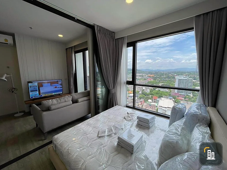 For rent: Keen center Sriracha, 19th floor, open view, decorated with good furniture, minimalist style, don't miss out on booking.