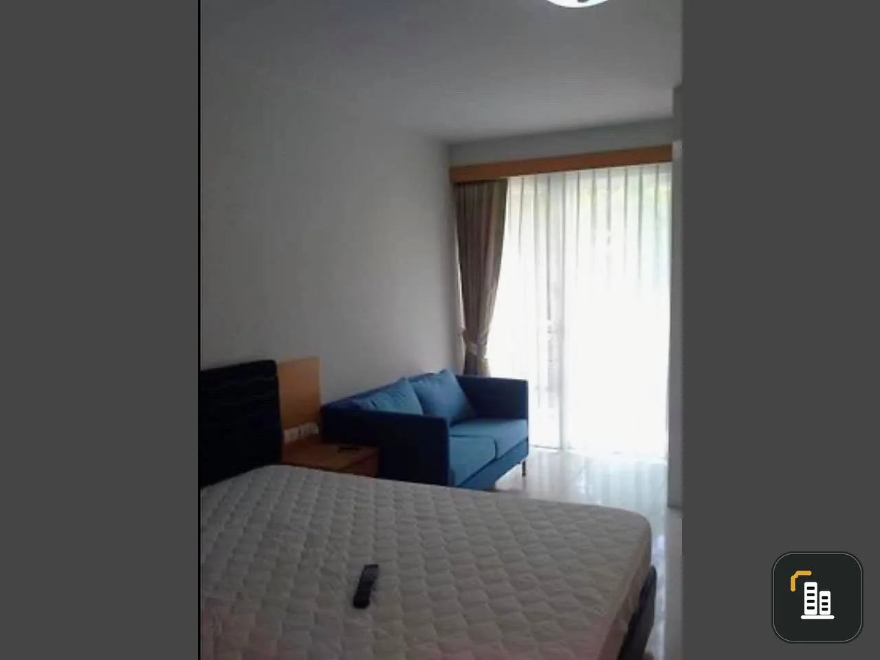 For sale: I-House Rama 9-Ekkamai, remaining usable space. There is a very spacious back balcony. First come, first served.