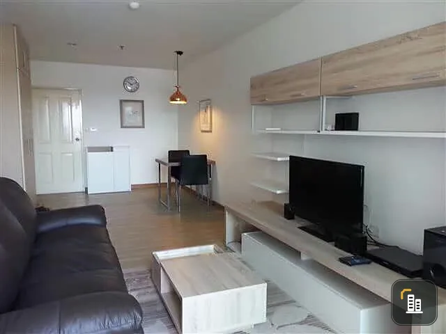 For sale, for rent, Sriracha condoview, 14th floor, mountain view, complete set of built-in furniture. Hurry and reserve now.