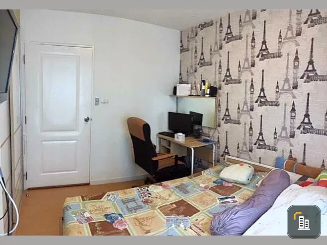 For sale: I CONDO Sukhumvit 105, has a view of the pool and has wallpaper installed throughout the room. Complete amenities, all in one place.