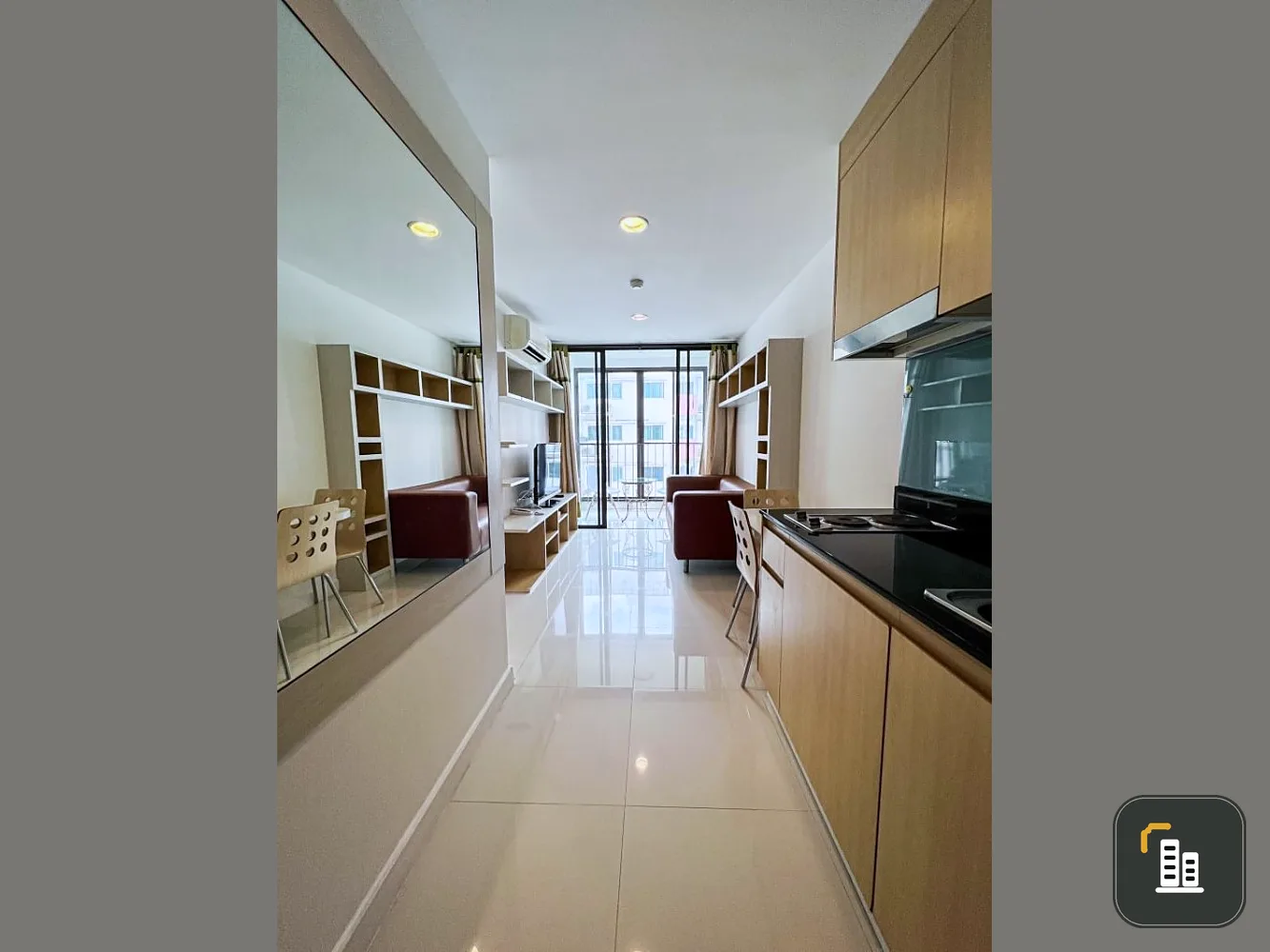 Rent IDO Blue Cophock Sathorn has a full built -in furniture. And electrical appliances are ready to use. Hurry and book.