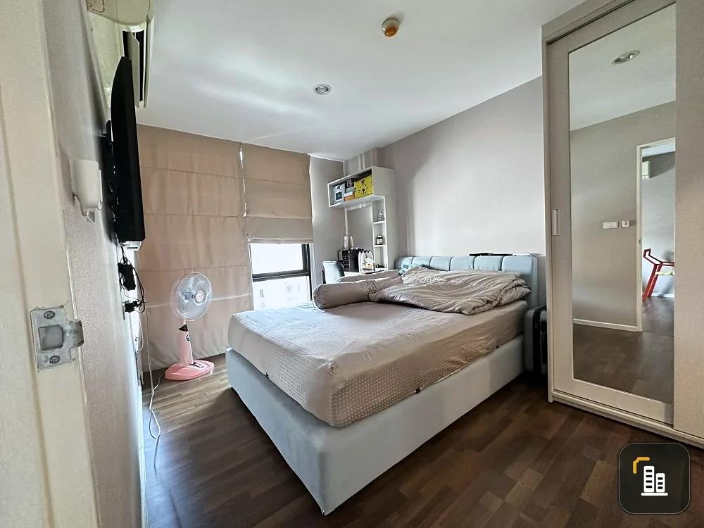 For sale, rent, Fresh Condo, 5th floor, open view, decorated room, ready to move in. The bed is thick and soft and comfortable to sleep on. Don't miss