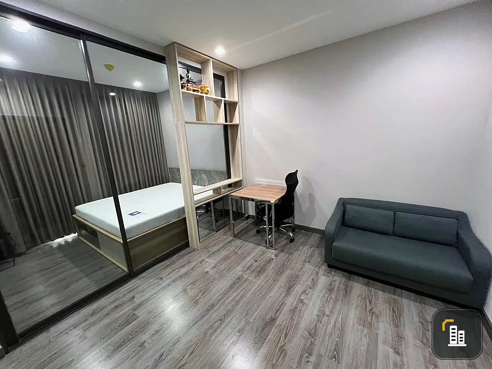 For rent: Urbano Ratchawithi, great view of the Chao Phraya River. The room is clean, airy and comfortable. First come, first served.