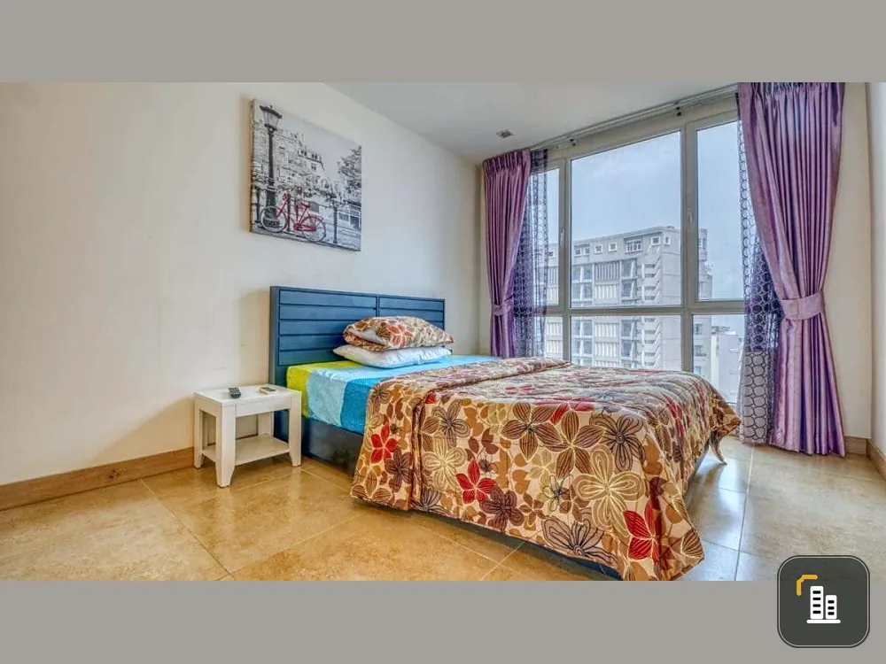 The Cliff for sale, lots of usable space. Simply decorated, the room is clean, airy, very livable. Don't miss it and you'll regret it.