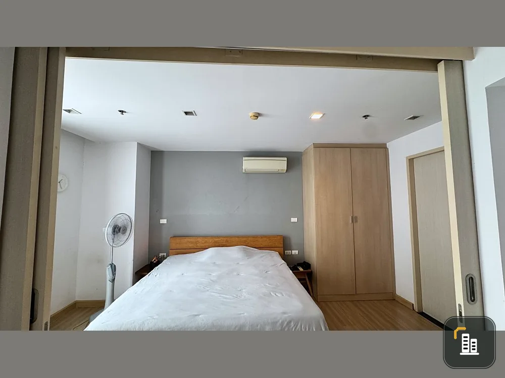 Condo for sale, House 23 Ratchada-Lat Phrao, nice room, stylishly decorated. With amenities, reserve now.
