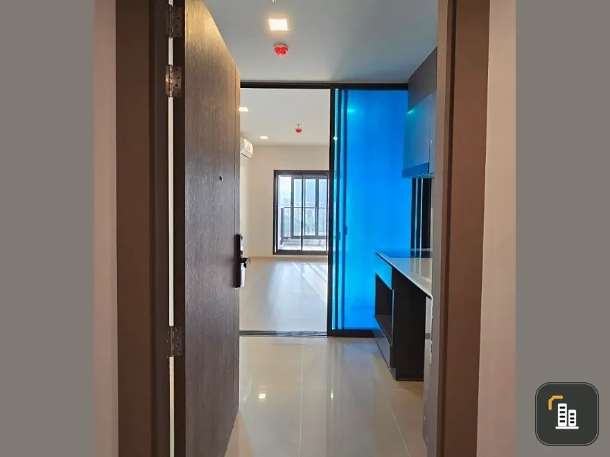 Selling down payment Life Phahon-Lat Phrao, spacious room, valuable usable space, good location, complete convenience, hurry and reserve.