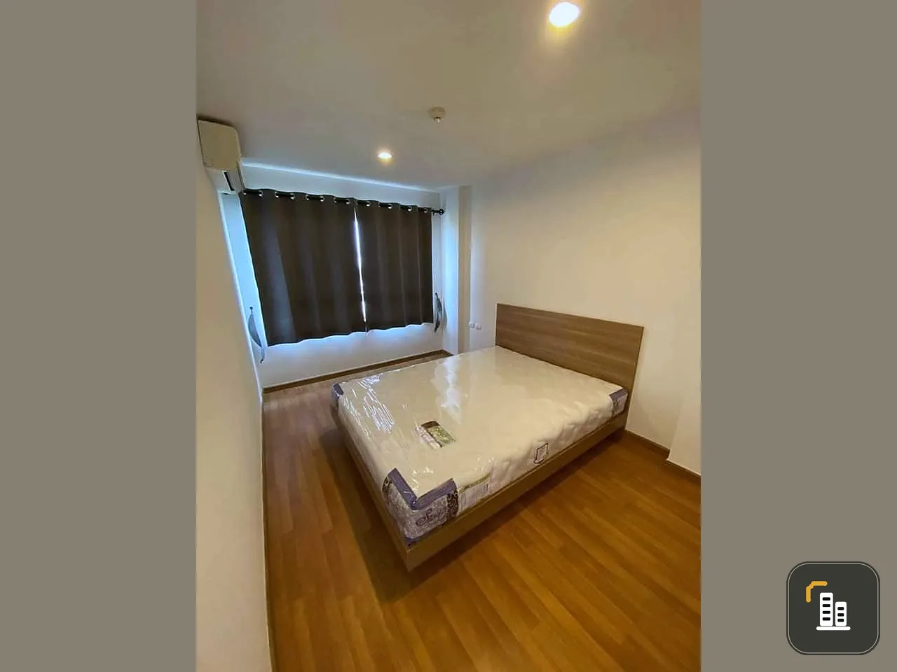 For sale: T-Plus Condominium, Amata Nakorn, 7th floor, good view, cool breeze, complete amenities, all in one place.