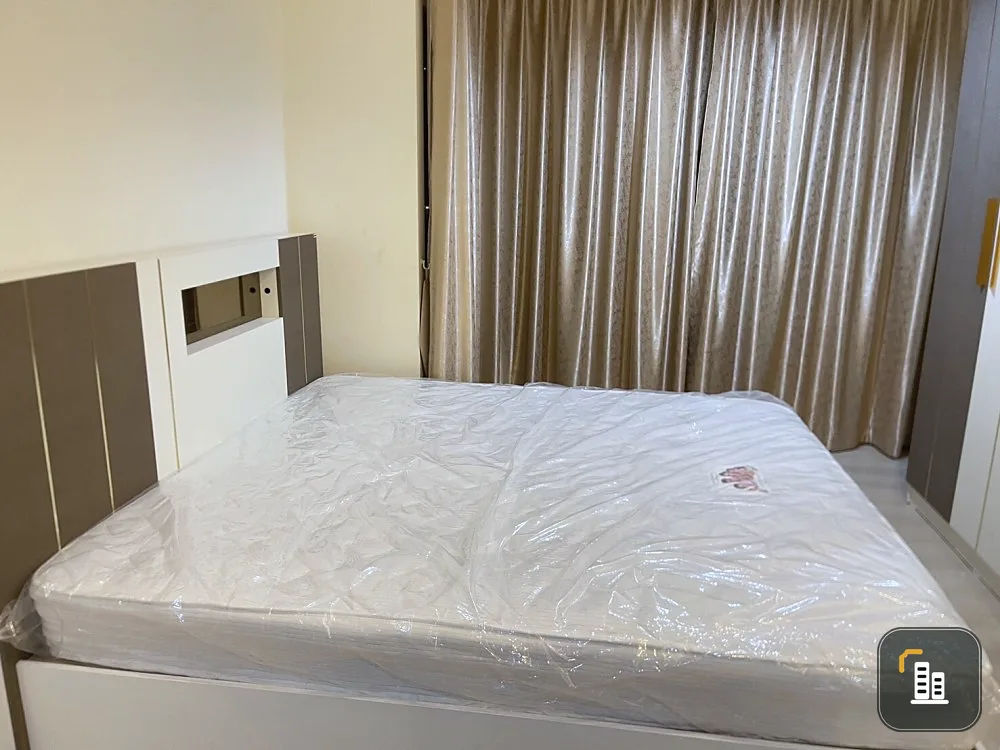 For sale/rent: Aspire Sukhumvit 48. High-quality furniture, including a large, spacious wardrobe. Move in now!