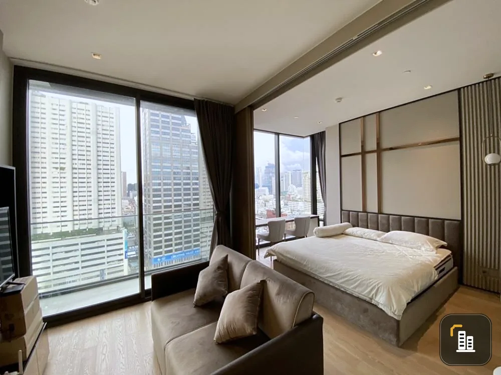 Ashton Silom for sale, 17th floor, view of the BTS, fully furnished, ready to move in immediately. If you are interested in becoming an owner, hurry a