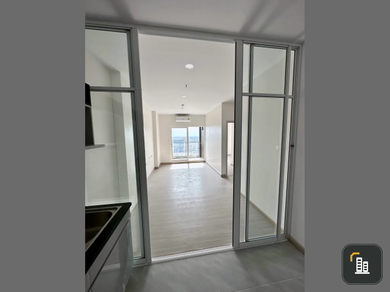 For sale: Supalai Loft Sathorn-Ratchaphruek, 2 bedrooms, high floor, good view. If interested in being an owner, hurry and reserve now.
