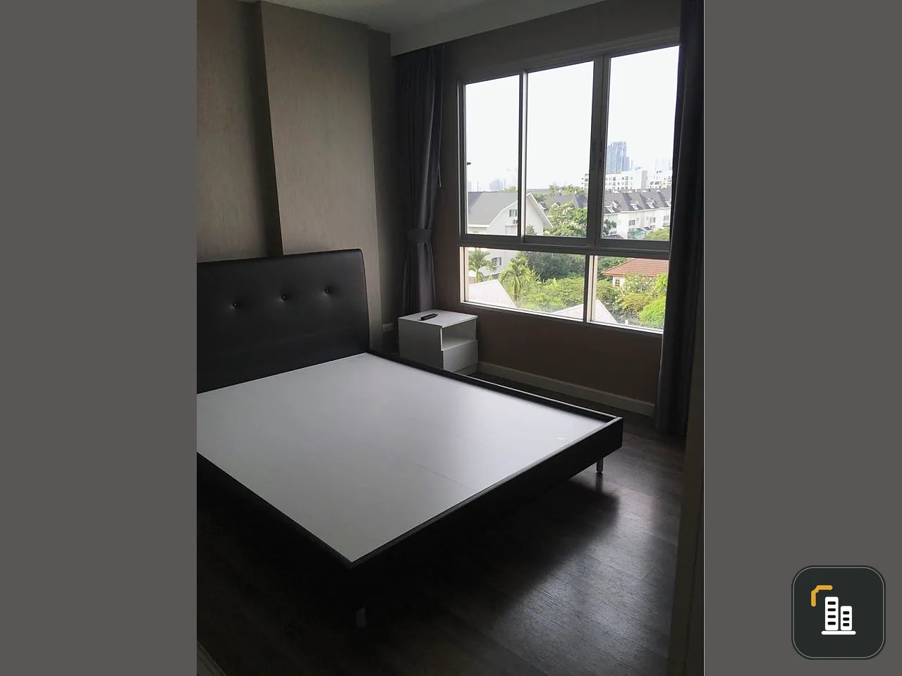 For sale: D Condo Sukhumvit 109, 6th floor, north side, great city view. The room is simply decorated. Just come and move in.