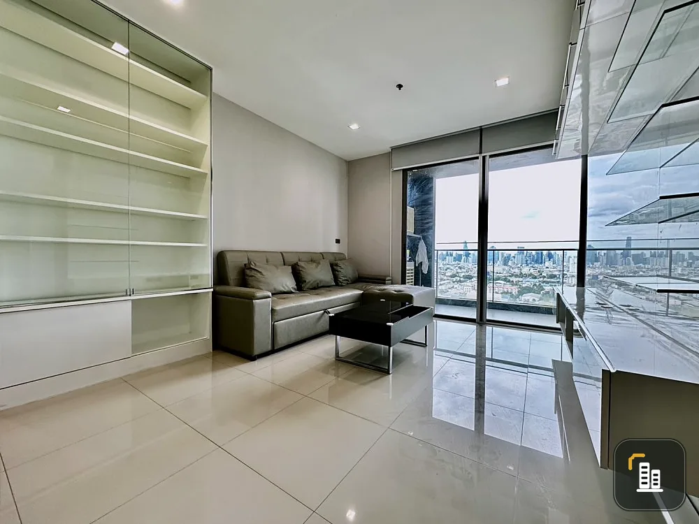 For sale: Star View, 27th floor, view of Icon Siam, has a very private elevator, complete with a sleek and luxurious Buit-in. Book now.