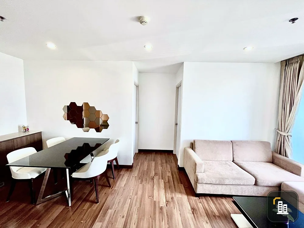 Condo for sale, Chewathai Interchange, corner room, very private, very spacious room size, good like this, don't miss it.