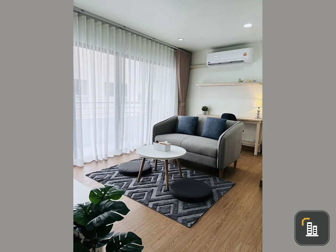 For rent, Top View Tower, Sukhumvit 59, decorated in a very cozy, homey style, with a complete set of furniture, move now.