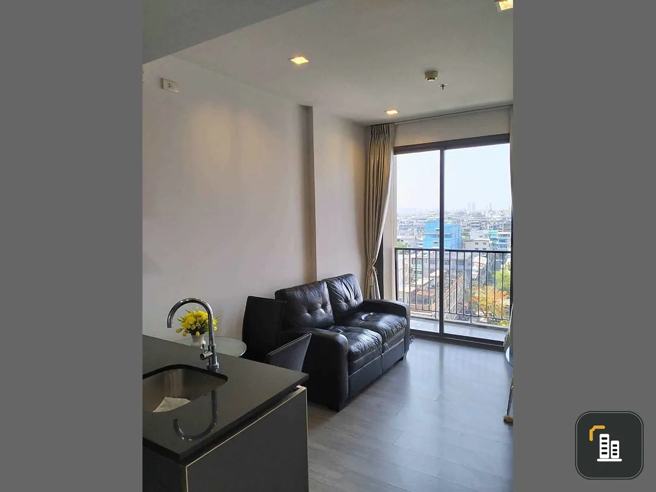 Nye by Sansiri for sale, very chill view, great atmosphere. Plus complete furniture, very worth booking.