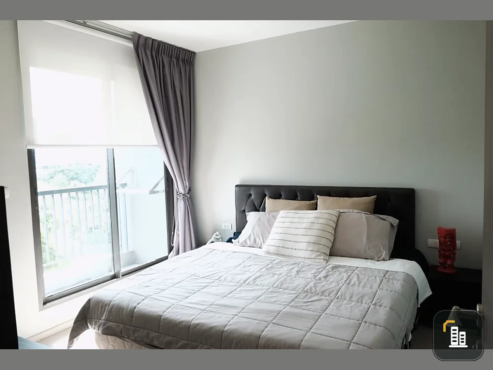 Condo for rent, Rhythm Sukhumvit 44/1, spacious room, bright and comfortable, separated into sections, book first, get first.