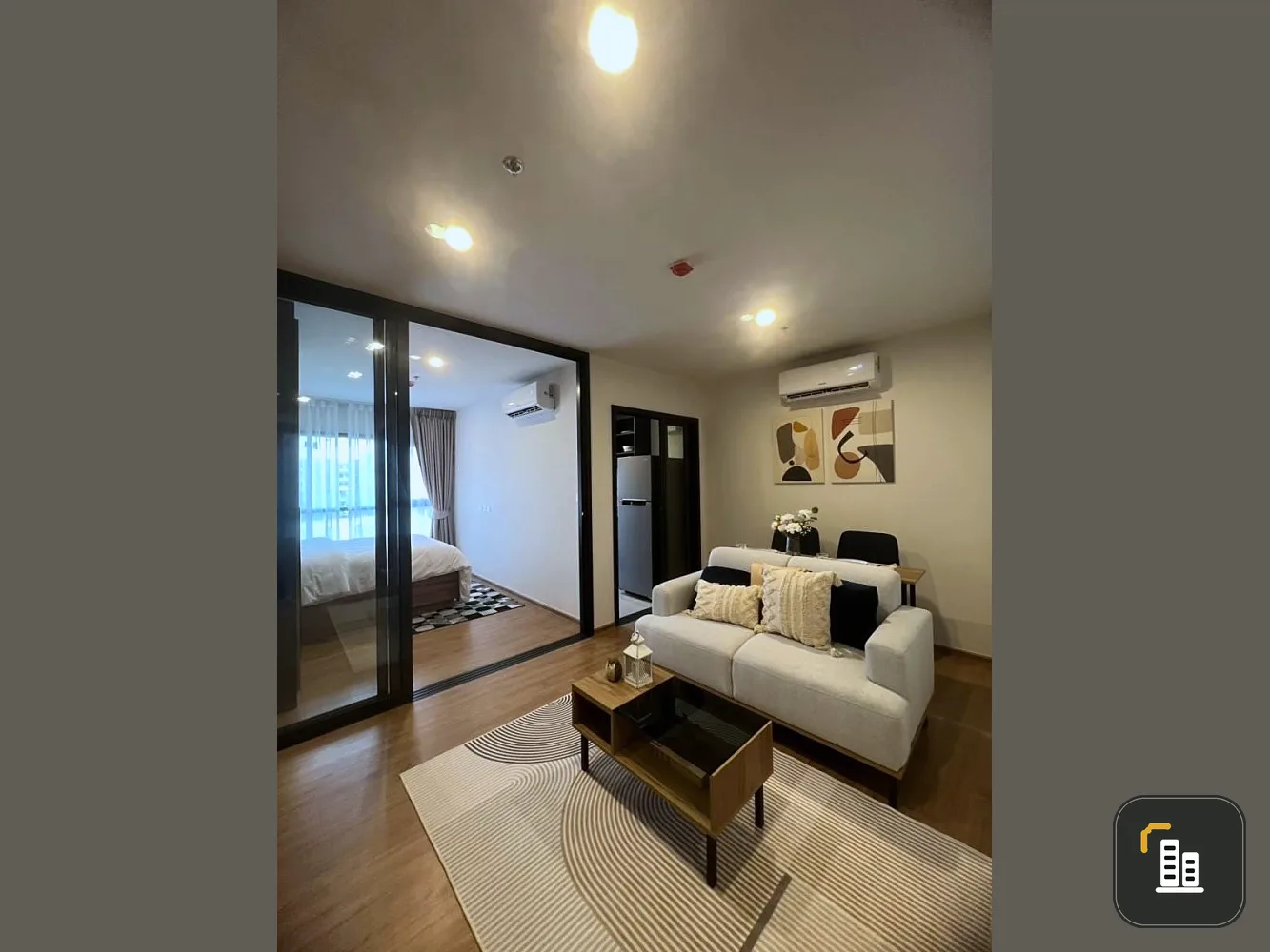 Selling down payment on The Line Vibe, very clean room. There is a complete set of furniture. Plus lots of electrical appliances. reserve them quickly