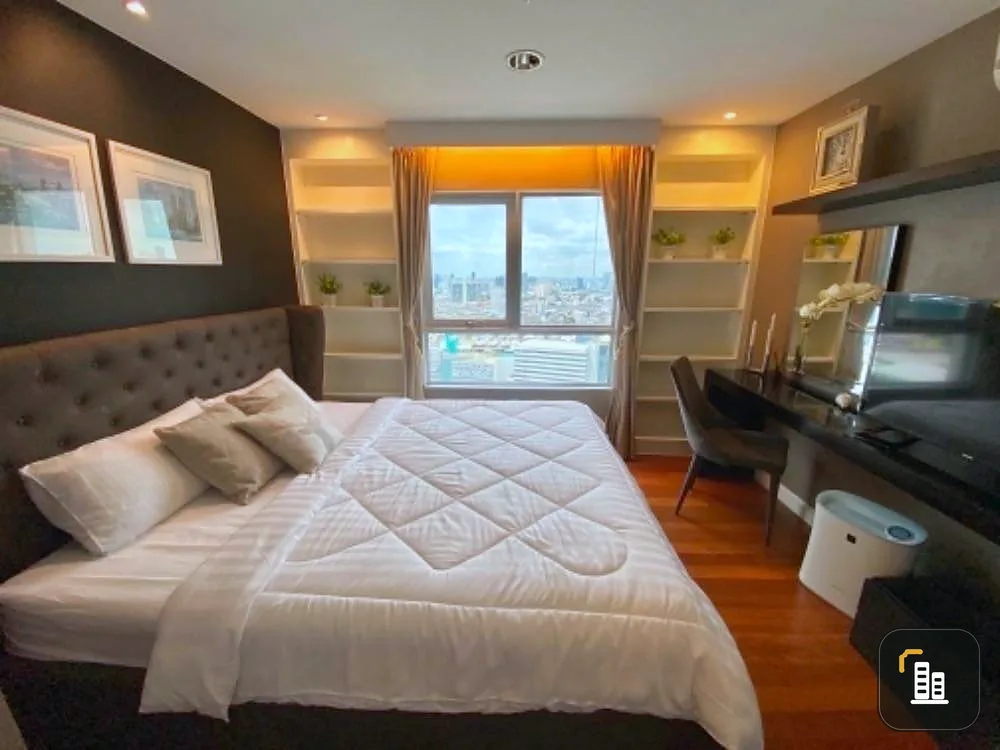 Belle Grand Rama 9 for sale, 16th floor, great view of Baiyoke building. Fully decorated The furniture is tight in the room. If you miss it, you'll re