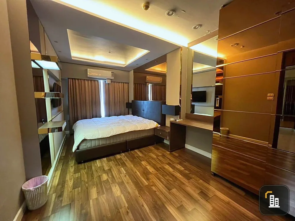 Condo for sale, Supalai Prima Riva, on the 26th floor, balcony overlooking the river. Good built-ins, the room is not hot, book now.