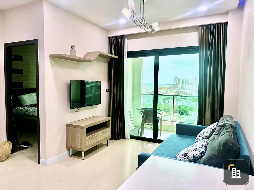 For rent: Dusit Grand Condo View (Jomtien), white room, comfortable to look at, sea view, fully furnished, don't miss it.