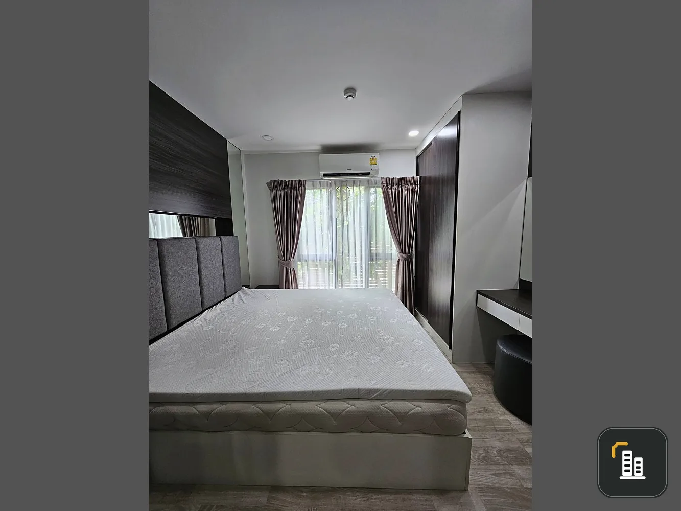 For sale: D-Mark Condo at Suthisan, 2nd floor, spacious room, comfortable, fully furnished, ready to move in, reserve now.