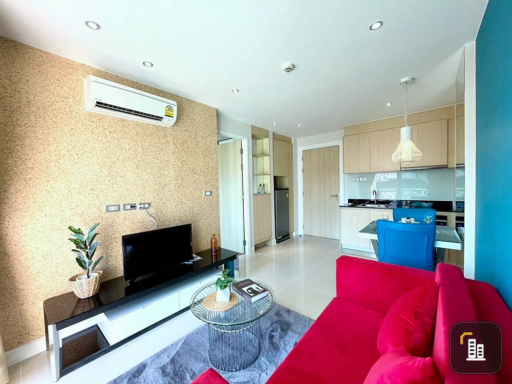 For sale: Grand Caribbean Resort Pattaya (South Pattaya), 5th floor, city view, extremely beautiful room. Don't be late.