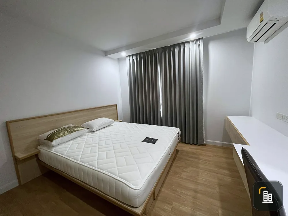 For rent, V Condo Salaya, spacious room, airy, livable, comes with complete decoration. If interested, reserve now.