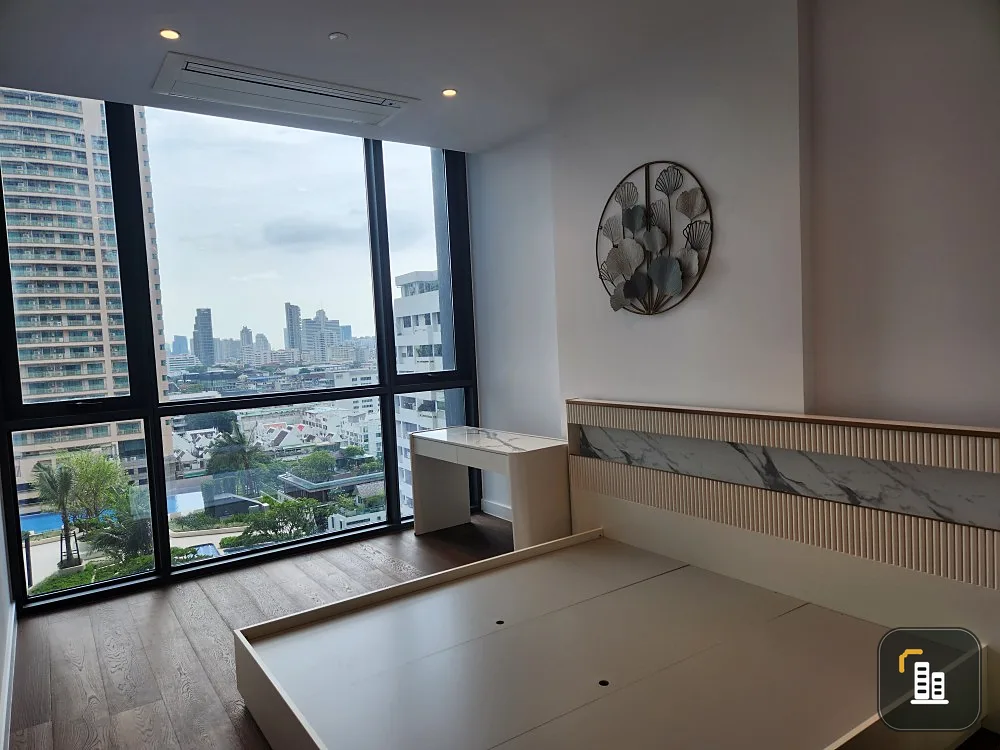 Condo down payment for sale, Supalai Icon Sathorn, good location, easy travel, can't miss it.