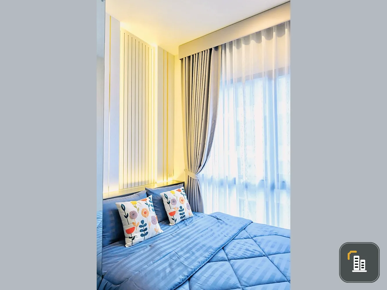 For rent: The Origin Plug and Play Ramintra, corner room, high ceiling, open, airy, built-in throughout the room, urgent.
