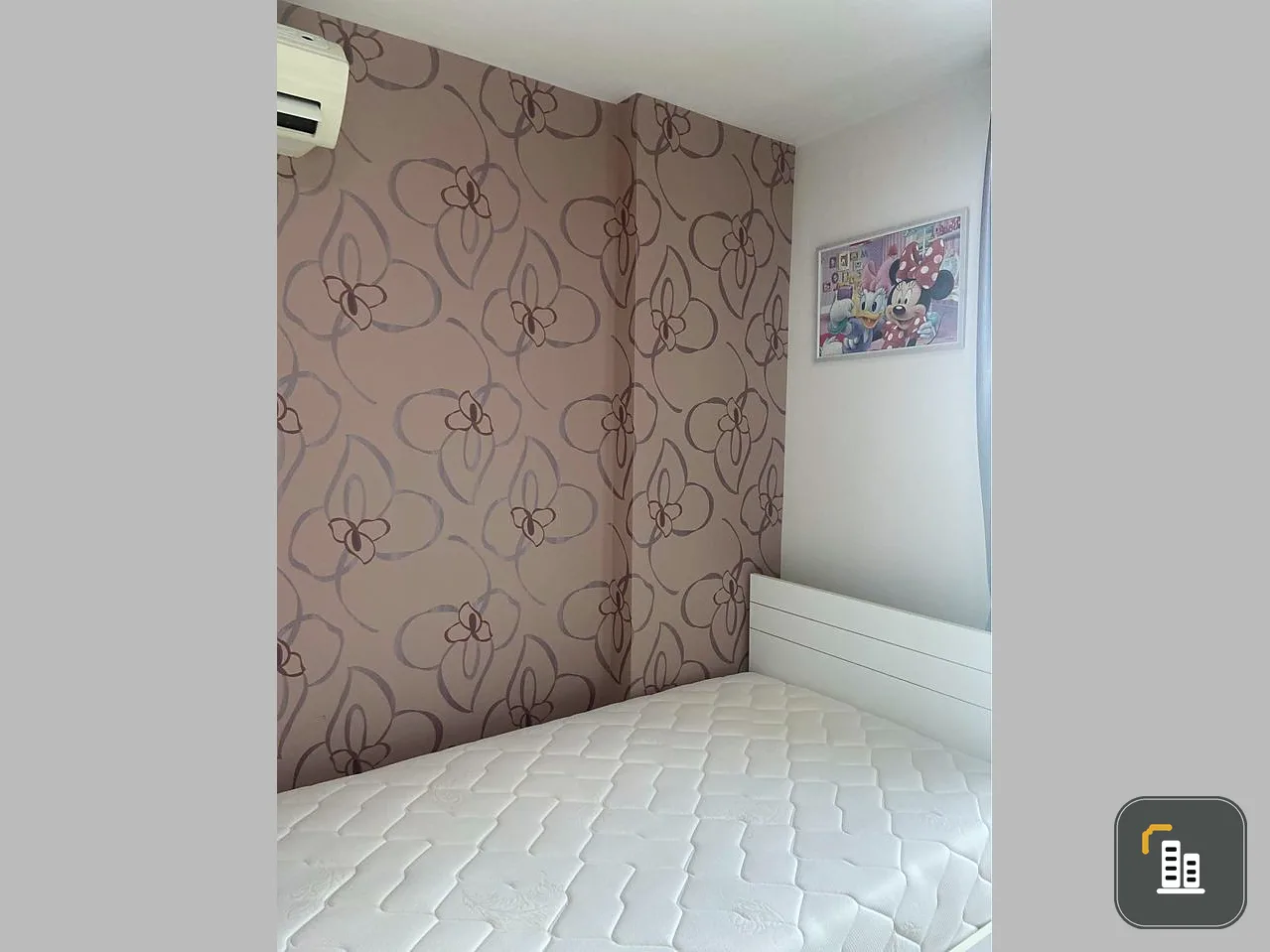 Hallmark Ngamwongwan for sale, complete with electrical appliances. Ready to move in Private corner room. Book now.